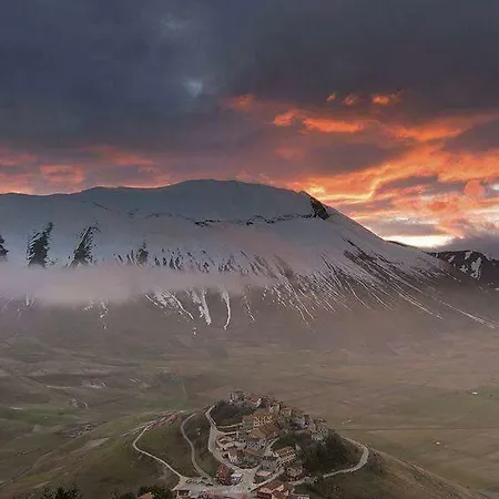 Farmház Roccagelli Vallo di Nera